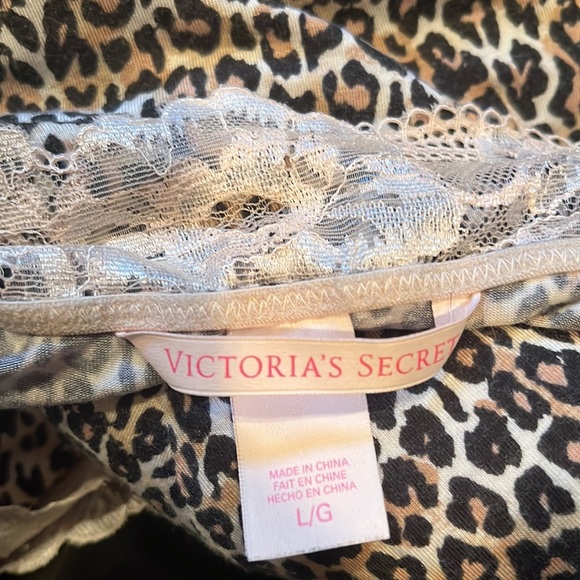 Victoria’s Secret Sexy Leopard & Lace Gown - Picture 5 of 6